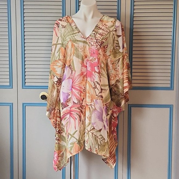Lula orange floral Poncho - Picture 1 of 11